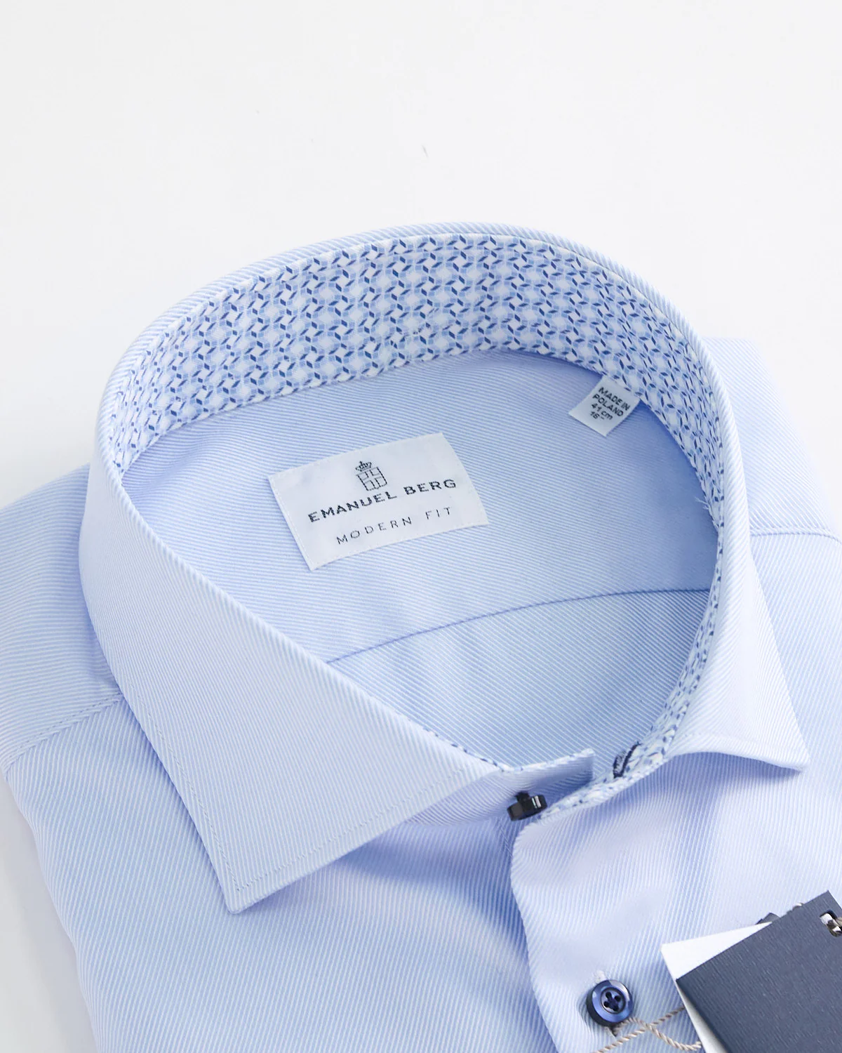 Modern Fit Twill Shirt W Navy Buttons - Image 5