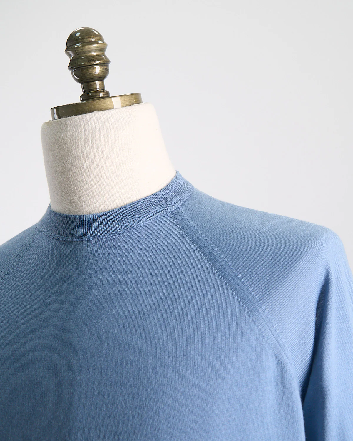 Elegant All-Season Fine Merino Crewneck - Image 2