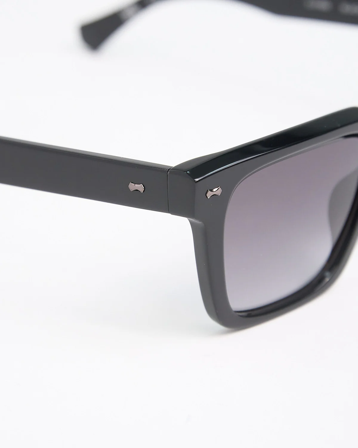 Chunky Black Rim SJV569 Sunglasses - Image 5